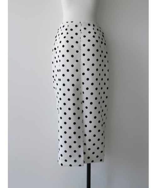 AMOMMA(アモマ)の「BALLOON DOT MIDI SKIRT(スカート・レディース・ホワイト/ブラック・FREE)」の16枚目の写真