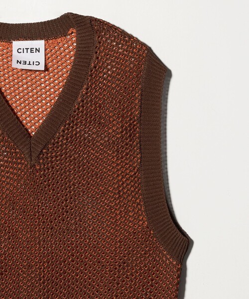 CITEN(シテン)の「<CITEN>メッシュバイカラーニットベスト(ニット/セーター・レディース・ダークブラウン/オフホワイト/ネイビー・FREE)」の20枚目の写真