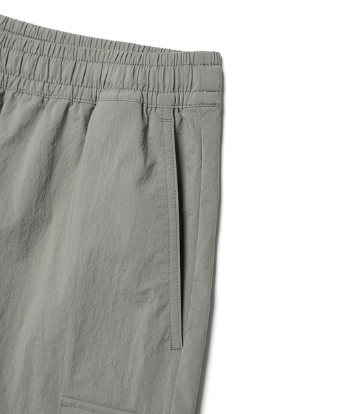 Snow Peak(スノーピーク)の「Snow Peak / Root Cargo Shorts ルート カーゴ ショーツ 海外限定(カーゴパンツ・メンズ・チョコ/カーキ/スミクロ・M/L/XL)」の6枚目の写真