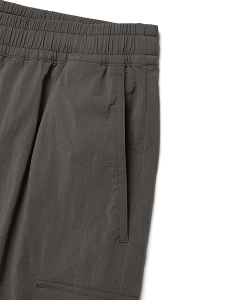 Snow Peak(スノーピーク)の「Snow Peak / Root Cargo Shorts ルート カーゴ ショーツ 海外限定(カーゴパンツ・メンズ・チョコ/カーキ/スミクロ・M/L/XL)」の11枚目の写真