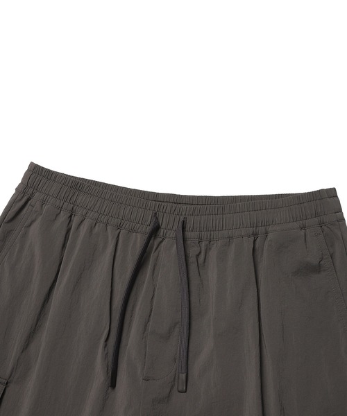 Snow Peak(スノーピーク)の「Snow Peak / Root Cargo Shorts ルート カーゴ ショーツ 海外限定(カーゴパンツ・メンズ・チョコ/カーキ/スミクロ・M/L/XL)」の12枚目の写真