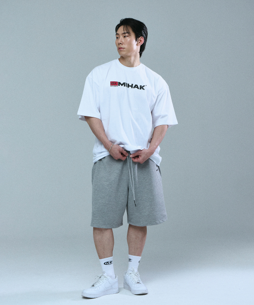 MIHAK(ミハク)の「ポケットロゴバミューダパンツ(グレー)(その他パンツ・メンズ・その他・1/2/3)」の2枚目の写真