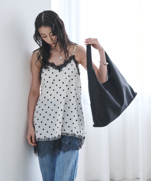 Anclear oui(アンクリアウィ)の「ワンハンドルトートバッグ(トートバッグ・レディース・グリーン/White/Black・F)」の12枚目の写真