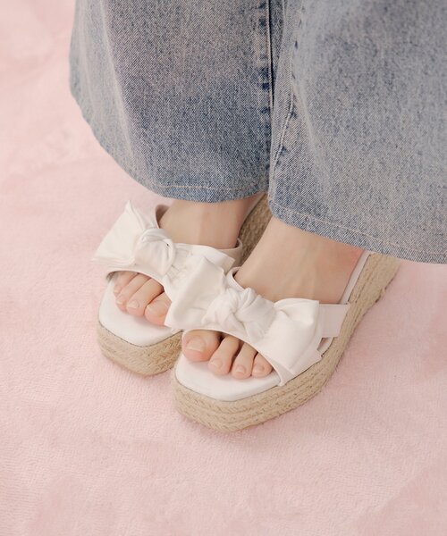 Chico(チコ)の「厚底ジュートリボンサンダル(サンダル・レディース・ベージュ/ホワイト/ブラック・LARGE/SMALL/MEDIUM)」の4枚目の写真