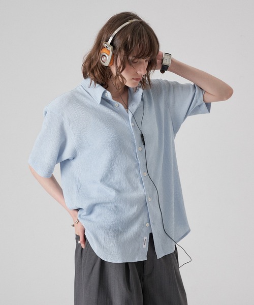 ONCILY(オンシェリー)の「HEART BUTTON CRINKLE HALF SLEEVE SHIRT / ハートボタン楊柳ハーフスリーブシャツ(シャツ/ブラウス・メンズ・オフホワイト/ブルー/ブラック・SMALL/MEDIUM/LARGE)」の15枚目の写真
