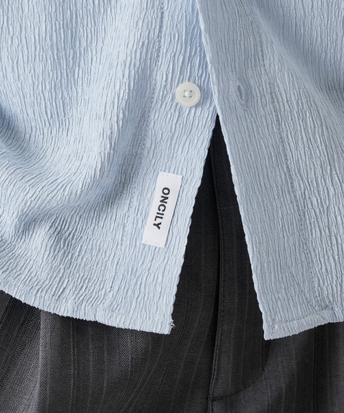 ONCILY(オンシェリー)の「HEART BUTTON CRINKLE HALF SLEEVE SHIRT / ハートボタン楊柳ハーフスリーブシャツ(シャツ/ブラウス・メンズ・オフホワイト/ブルー/ブラック・SMALL/MEDIUM/LARGE)」の16枚目の写真