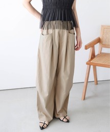 タックワイドカーブシルエットパンツ