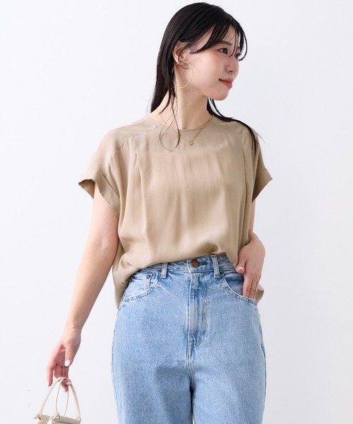 MICA&DEAL（マイカ＆ディール）の「とろみハーフスリーブブラウス〈セットアップ対応〉（シャツ/ブラウス・レディース・ダークグリーン/マルチ/ベージュ・FREE）」の4枚目の写真