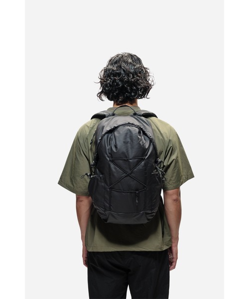 ELLIKER(エリカー)の「【ELLIKER / エリカー】 KILN | キルン フードジップトップバックパック 22L(バックパック/リュック・メンズ・ブルーグレー/ブラック/モカ/サンドベージュ/ネイビー/ライム・FREE)」の7枚目の写真