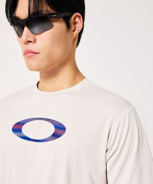 OAKLEY(オークリー)の「オークリー IRIDIUM SS TEE 1.0(Tシャツ/カットソー・メンズ・ホワイト/ブラック/サンドグレー・3L/L/M/S/LL)」の7枚目の写真