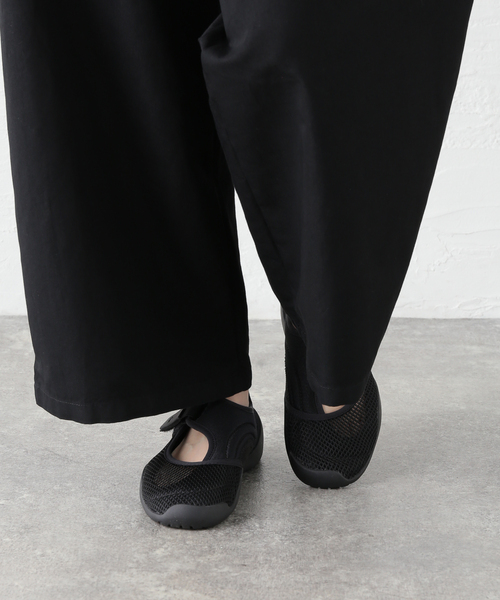 IENA(イエナ)の「LACOSTE/ラコステ LOW MYSTERE 1262 SFA スニーカー 51SFA0200(スニーカー・レディース・ブラック・25cm/24cm/23.5cm/25.5cm)」の7枚目の写真
