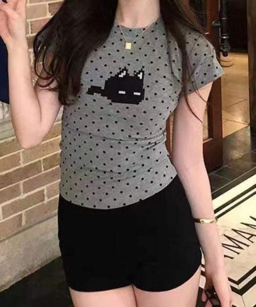 LADY LIKE(レディライク)の「2点セット ドットキャットプリントTシャツ&ショートパンツセット(Tシャツ/カットソー・レディース・グレー/ホワイト・M)」の2枚目の写真