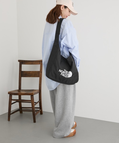 THE NORTH FACE(ザノースフェイス)の「【THE NORTH FACE】ショルダーバッグ NN2PR21(ショルダーバッグ・メンズ・キャメル/グレー/クリーム/ブラック・FREE)」の11枚目の写真