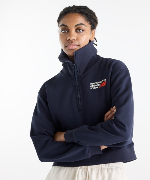 NEW BALANCE(ニューバランス)の「Athletics プレミアムロゴ ハーフジップ(オーバーサイズ)(スウェット・レディース・スミクロ/ヘザーグレー・SMALL/XX-LARGE/X-LARGE/LARGE/MEDIUM)」の4枚目の写真