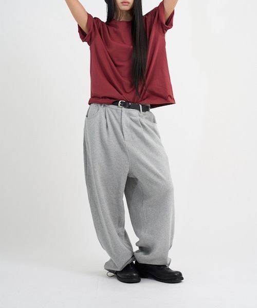 raucohouse(ラウコハウス)の「セミクロップド半袖Tシャツ(Tシャツ/カットソー・レディース・ブラック/ホワイト/グレー/ブルーグレー/バーガンディー・FREE)」の13枚目の写真