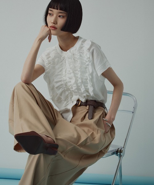 W:Huku(フーク)の「ミックスガーゼボリュームフリルノースリーブブラウス / Mixed-Gauze Voluminous Frill Sleeveless Blouse(シャツ/ブラウス・レディース・ブルー/ホワイト/ブラック・FREE)」の2枚目の写真