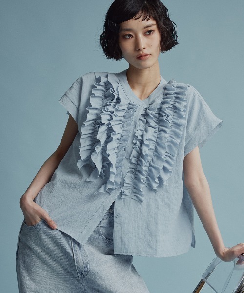 W:Huku(フーク)の「ミックスガーゼボリュームフリルノースリーブブラウス / Mixed-Gauze Voluminous Frill Sleeveless Blouse(シャツ/ブラウス・レディース・ブルー/ホワイト/ブラック・FREE)」の6枚目の写真
