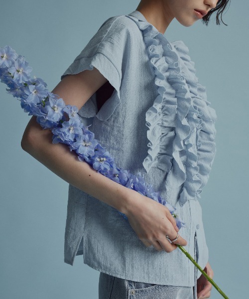 W:Huku(フーク)の「ミックスガーゼボリュームフリルノースリーブブラウス / Mixed-Gauze Voluminous Frill Sleeveless Blouse(シャツ/ブラウス・レディース・ブルー/ホワイト/ブラック・FREE)」の16枚目の写真