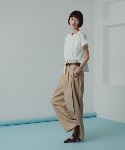 W:Huku(フーク)の「ミックスガーゼボリュームフリルノースリーブブラウス / Mixed-Gauze Voluminous Frill Sleeveless Blouse(シャツ/ブラウス・レディース・ブルー/ホワイト/ブラック・FREE)」の18枚目の写真