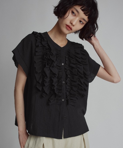 W:Huku(フーク)の「ミックスガーゼボリュームフリルノースリーブブラウス / Mixed-Gauze Voluminous Frill Sleeveless Blouse(シャツ/ブラウス・レディース・ブルー/ホワイト/ブラック・FREE)」の5枚目の写真