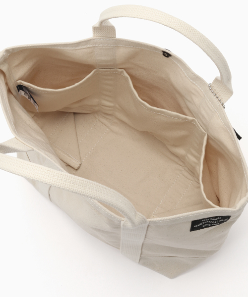 SAVE KHAKI UNITED(セーブカーキユナイテッド)の「PORT CANVAS MAINE ST. DAY TOTE(トートバッグ・メンズ・アイボリー/ネイビー・FREE)」の9枚目の写真