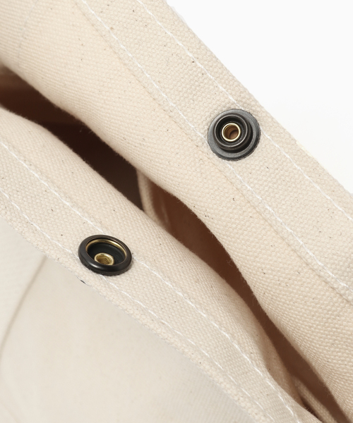 SAVE KHAKI UNITED(セーブカーキユナイテッド)の「PORT CANVAS MAINE ST. DAY TOTE(トートバッグ・メンズ・アイボリー/ネイビー・FREE)」の10枚目の写真
