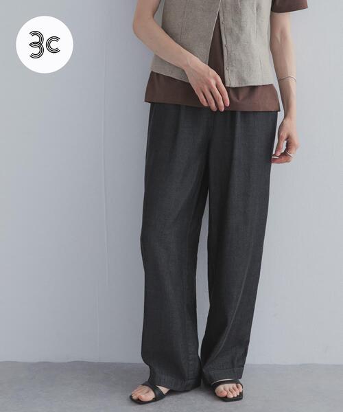 URBAN RESEARCH DOORS(アーバンリサーチドアーズ)の「リヨセルデニムイージーパンツ(デニムパンツ・レディース・ブラック/インディゴブルー・MEDIUM/LARGE)」の1枚目の写真