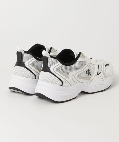 Calvin Klein(カルバン・クライン)の「スニーカー(スニーカー・レディース・ホワイト×ブラック・40/39/38/41)」の2枚目の写真