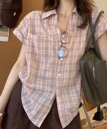 チェック柄の襟付き半袖シャツ