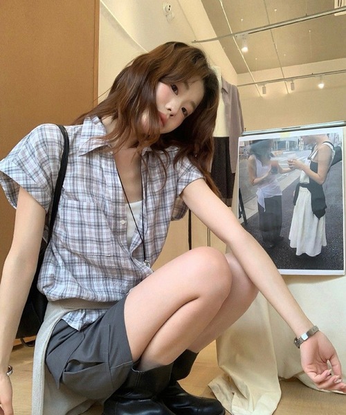 AsheKsha(アシクシャ)の「チェック柄の襟付き半袖シャツ(シャツ/ブラウス・レディース・オレンジ/グレー・M)」の6枚目の写真