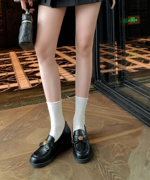 gossip!ロサンゼルス(ゴシップロサンゼルス)の「【Y2Kガーリー】レトロラウンドトゥ厚底ローファー(ローファー・レディース・ブラウン・M/XL/L)」の17枚目の写真