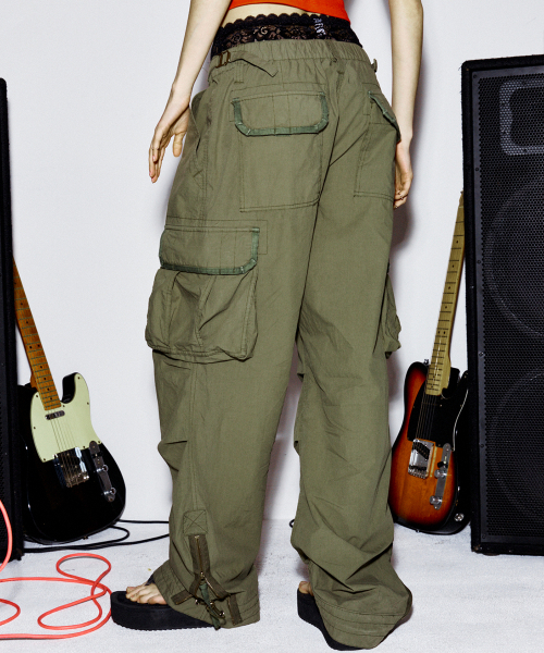 HIGHTIDEFRANKIE（ハイタイドフランキー）の「Lightweight Coated Cargo Pants Khaki（その他パンツ・レディース・カーキ・SMALL/MEDIUM）」の3枚目の写真
