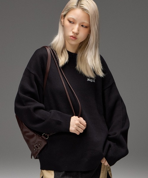 X-girl(エックスガール)の「CAMO FACE AND LOGO JACQUARD KNIT TOP(ニット/セーター・レディース・オフホワイト/バーガンディー/ブラック・ONE SIZE)」の5枚目の写真