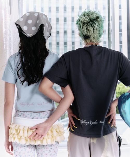 twins（nemne store）（ツインズ）の「9090 x twins logo tee（Tシャツ/カットソー・レディース・チャコール/ライトブルー・SMALL/LARGE/MEDIUM）」の15枚目の写真
