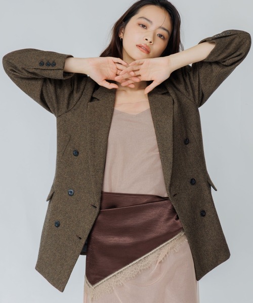 SENEE(セニー)の「wool touch tuck shoulder jacket(ウールタッチタックショルダージャケット)(テーラードジャケット・レディース・ブラウン/チャコール・SMALL/MEDIUM)」の12枚目の写真