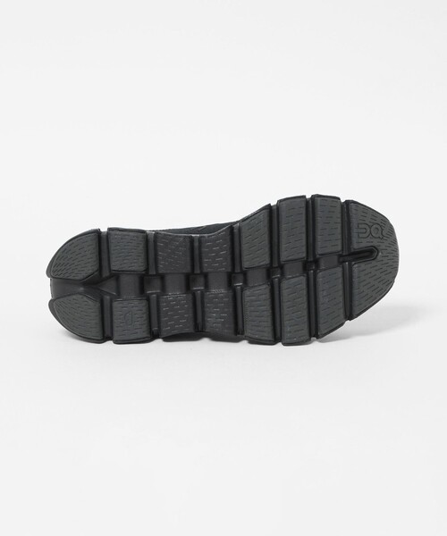 On(オン)の「【WEB限定】<On>クラウド エックス 5 スニーカー(スニーカー・レディース・ブラック/ホワイト・24.5cm/23cm/23.5cm/25cm/24cm)」の11枚目の写真