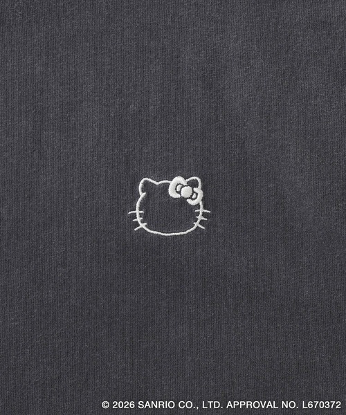 le cercle ADAM ET ROPE'(ルセルクルアダムエロペ)の「【HELLO KITTY/BLACK DESIGN SERIES別注】バックデザインTシャツ(Tシャツ/カットソー・メンズ・ホワイト/チャコールグレー・LL/M/L)」の20枚目の写真