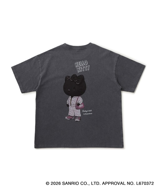 le cercle ADAM ET ROPE'(ルセルクルアダムエロペ)の「【HELLO KITTY/BLACK DESIGN SERIES別注】バックデザインTシャツ(Tシャツ/カットソー・メンズ・ホワイト/チャコールグレー・LL/M/L)」の15枚目の写真