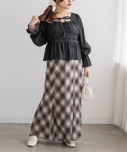 CLETTE(クレット)の「デコルテリボンギャザーブラウス(シャツ/ブラウス・レディース・アイボリー/ブラック/ピンク・3L/LL/4L)」の10枚目の写真