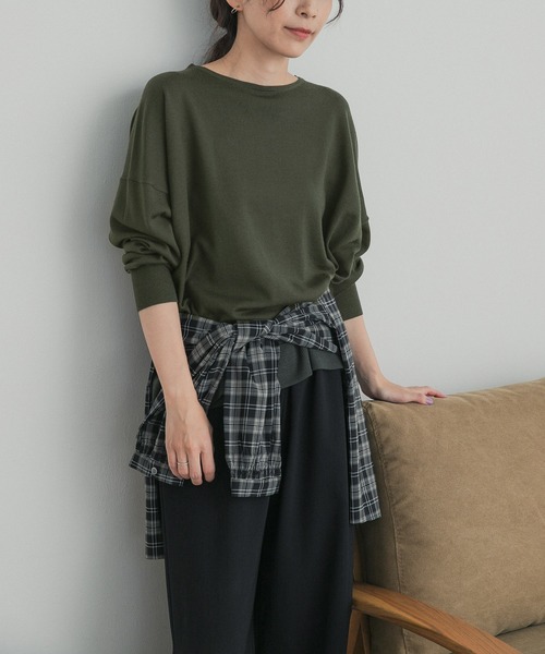 URBAN RESEARCH DOORS(アーバンリサーチドアーズ)の「ウォッシャブルウールワイドプルオーバー(ニット/セーター・レディース・カーキ/オレンジ/ベージュ系その他/ブルー系その他・FREE)」の3枚目の写真