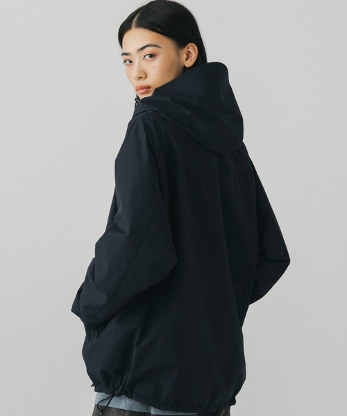 +phenix(プラスフェニックス)の「+phenix(プラスフェニックス)MOUNTAIN PARKA マウンテンパーカー / WINDSTOPPER PRODUCTS BY GORE-TEX LABS(マウンテンパーカー・メンズ・グレー/ネイビー/ブラック・L/M/S)」の18枚目の写真