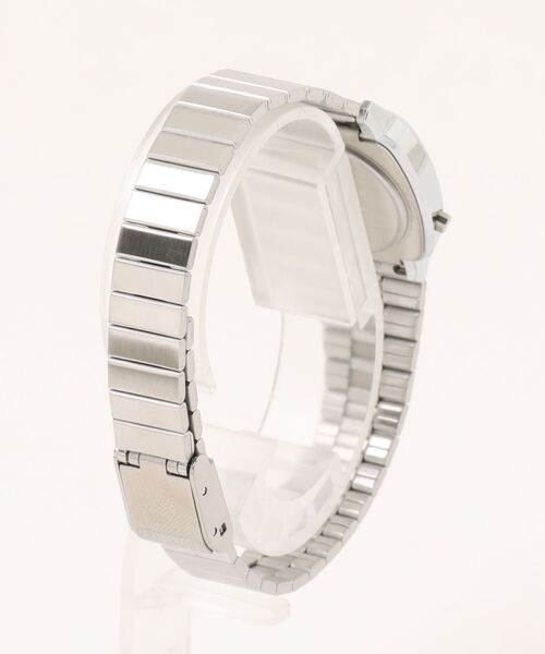 CASIO（カシオ）の「CASIO カシオ クォーツ ミニデジタル腕時計 ステンレスバンド 軽量 レトロ ユニセックス //// LAメタルシリーズ（デジタル腕時計・レディース・シルバー×ブラック/シルバー/シルバー系その他・FREE）」の4枚目の写真