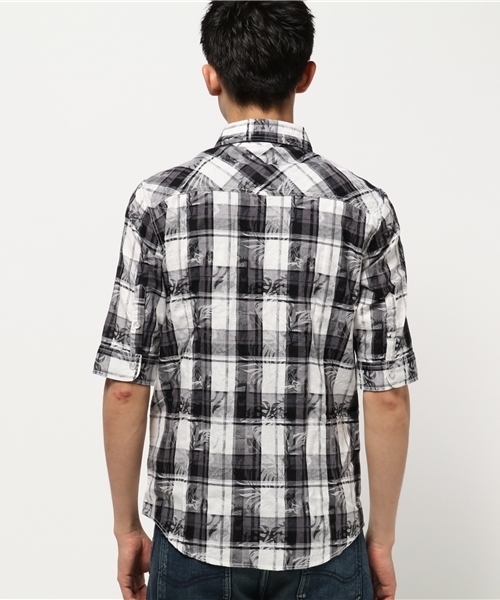 VENCEEXCHANGE（ヴァンスエクスチェンジ）の「ボタニカルジャガードチェック5分袖シャツ（シャツ/ブラウス・メンズ・Red/ブラック・MEDIUM/LARGE）」の4枚目の写真