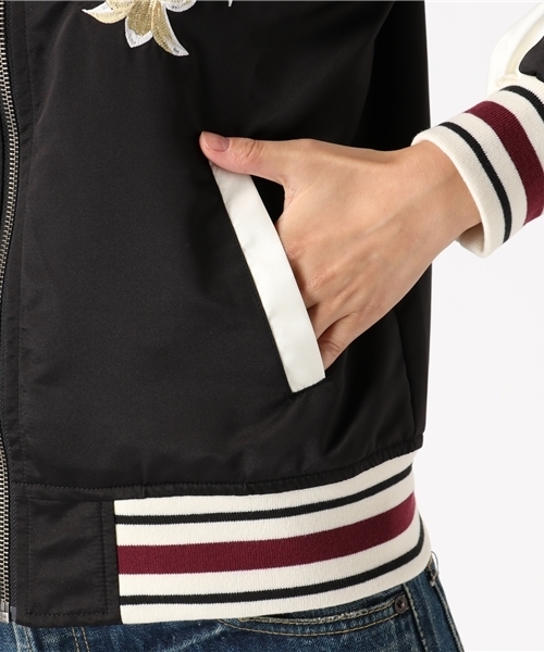 VENCEEXCHANGE(ヴァンスエクスチェンジ)の「刺繍スカジャン (スカジャン・レディース・ダークグリーン/ワインレッド/ブラック・MEDIUM)」の5枚目の写真