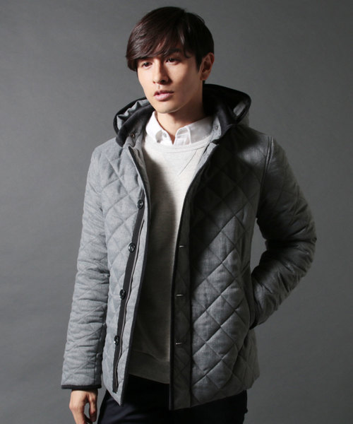 THE CASUAL(カジュアル)の「フード脱着キルトジャケット(ダウンジャケット/コート・メンズ・ワイン/ブラック/チャコール/ネイビー/ヘザーグレー/カモフラージュ/カーキ/キャメル/グレー系その他/ブラック系その他・M/S/XL/L)」の4枚目の写真