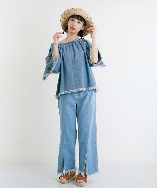 MERLOT（メルロー）の「デニムフリンジオフショルダーブラウス605-8527（シャツ/ブラウス・レディース・ブルー/ライトブルー・FREE）」の16枚目の写真