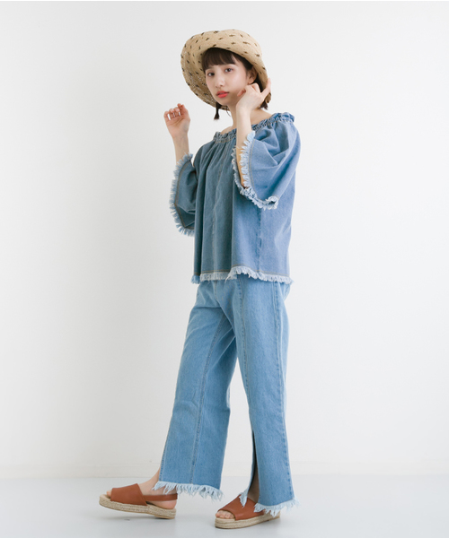 MERLOT（メルロー）の「デニムフリンジオフショルダーブラウス605-8527（シャツ/ブラウス・レディース・ブルー/ライトブルー・FREE）」の10枚目の写真