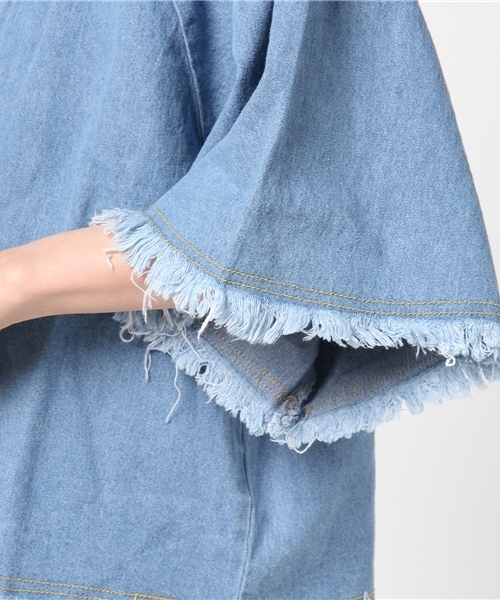 MERLOT（メルロー）の「デニムフリンジオフショルダーブラウス605-8527（シャツ/ブラウス・レディース・ブルー/ライトブルー・FREE）」の5枚目の写真