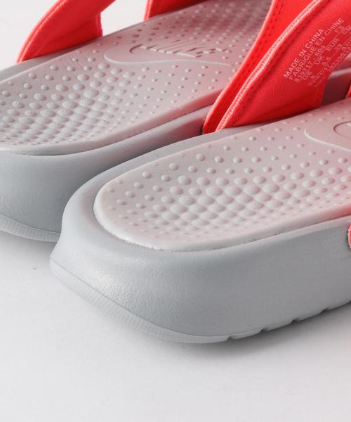 NIKE（ナイキ）の「NIKE（ナイキ） ベナッシデュオ ウルトラスライド（サンダル・レディース・ホワイト/ブラック・23cm/25cm/24cm）」の8枚目の写真