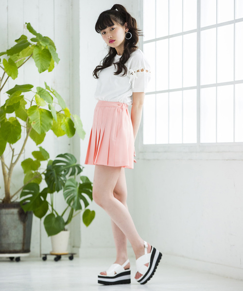 WEGO（ウィゴー）の「WEGO/プリーツミニスカート（スカート・レディース・ホワイト/ブラック/サックスブルー/ピンク・MEDIUM/SMALL）」の13枚目の写真